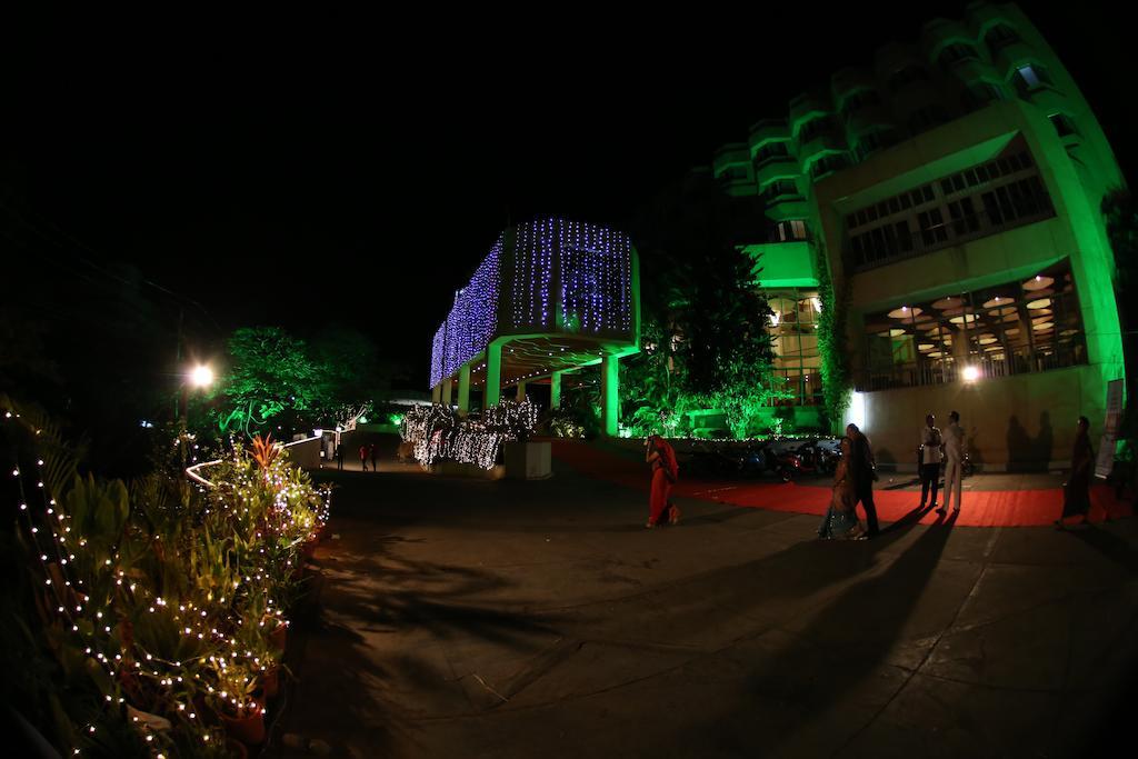 Hotel Paradise - Mysore Dasaprakash Group Zewnętrze zdjęcie