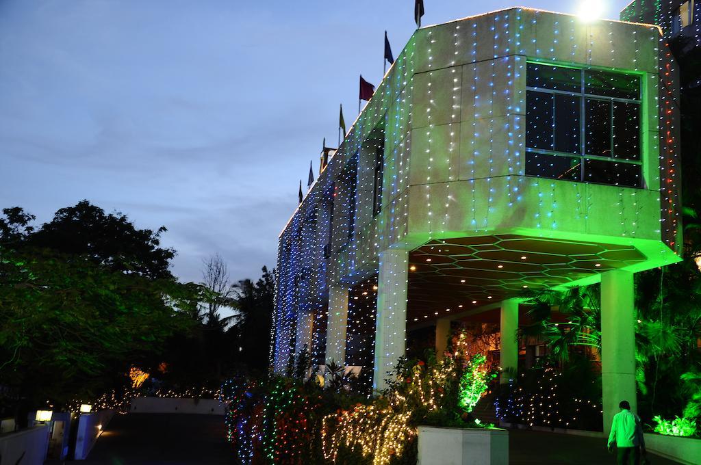 Hotel Paradise - Mysore Dasaprakash Group Zewnętrze zdjęcie