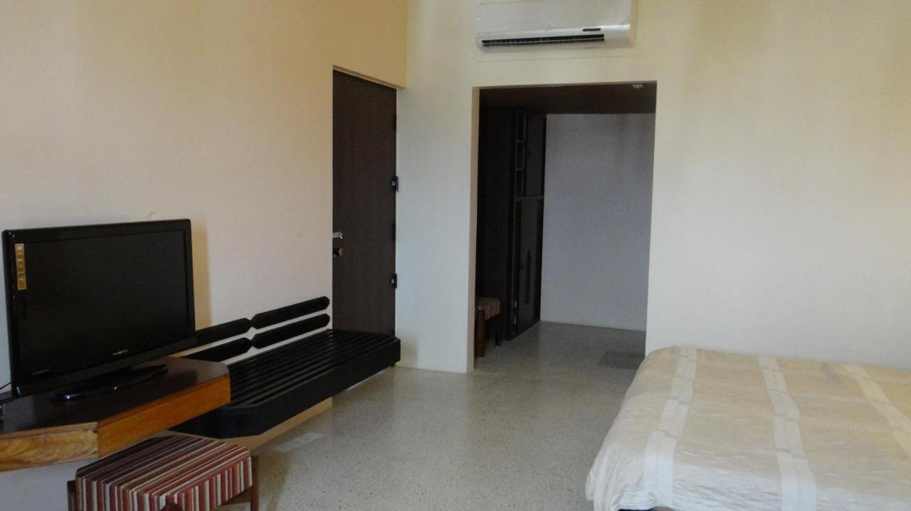 Hotel Paradise - Mysore Dasaprakash Group Zewnętrze zdjęcie